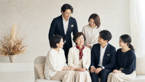 おしゃれな還暦写真を家族で撮影するイメージ